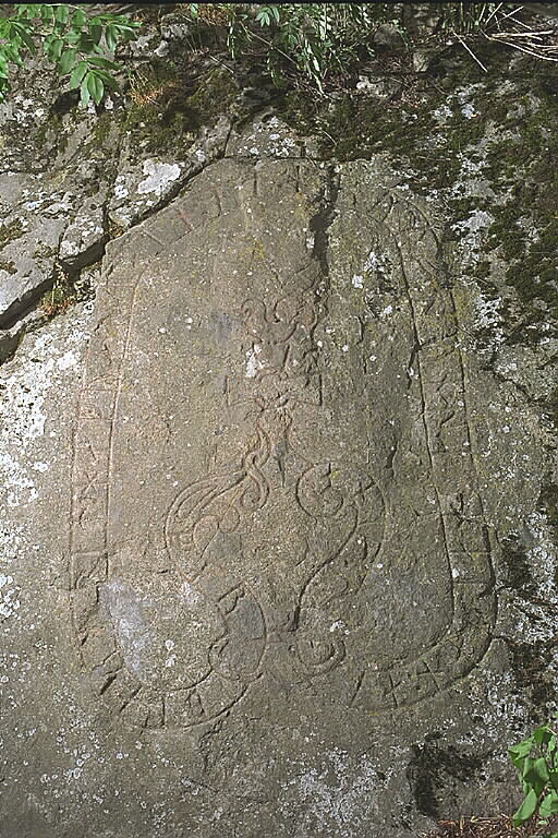 Runes written on bergvägg. Date: V